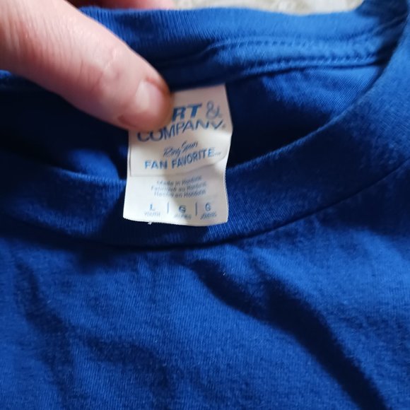 Dancing skeleton with soccer ball tee - Picture 3 of 3